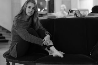 世界上最年轻的翻译女人是谁呢，世界上最年轻的翻译